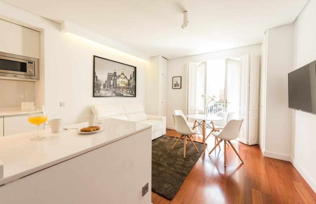 Santa Ana Plaza Daire Madrid Dış mekan fotoğraf
